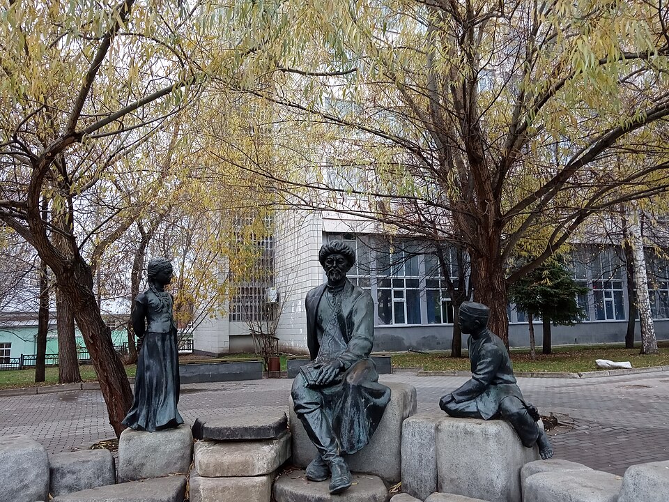 Памятник Мифтахетдину Акмулле в Уфе
