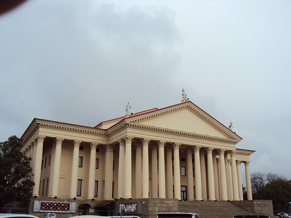 Зимний театр